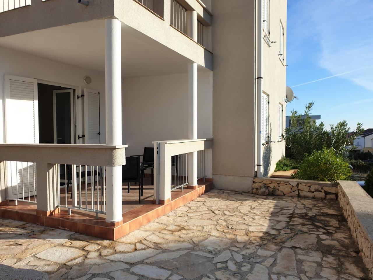 Apartment Gala Novalja